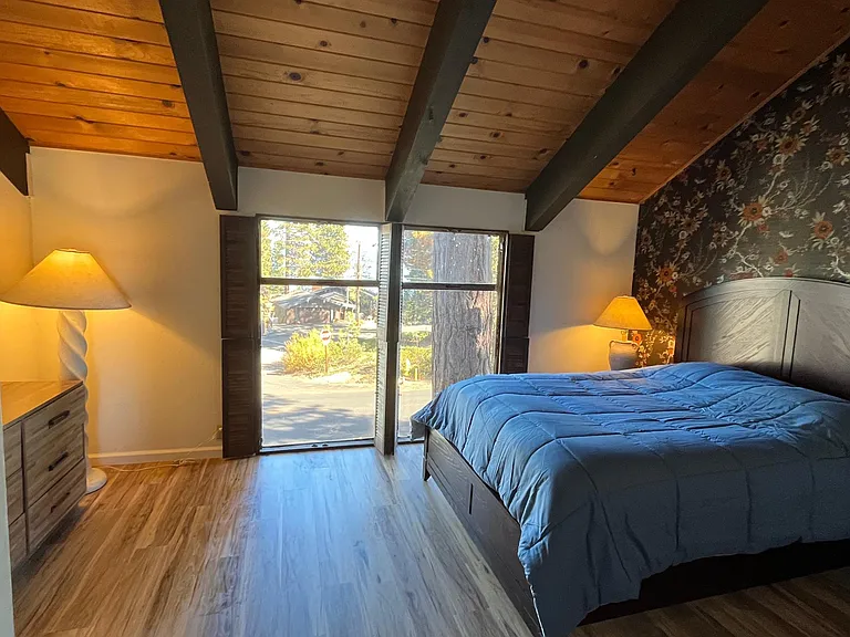 163 Skyland Way — Photo 3