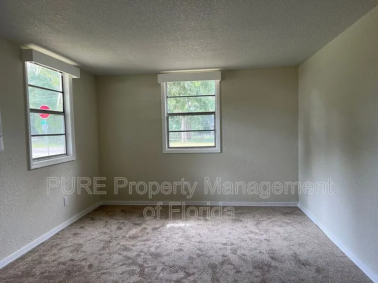 2205 NE 14th Ave — Photo 20