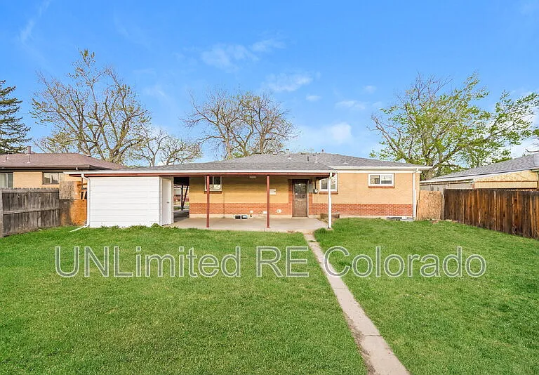 1350 Troy St — Photo 15