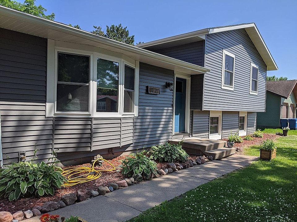 2nd image of 1021 Yorkshire Ave