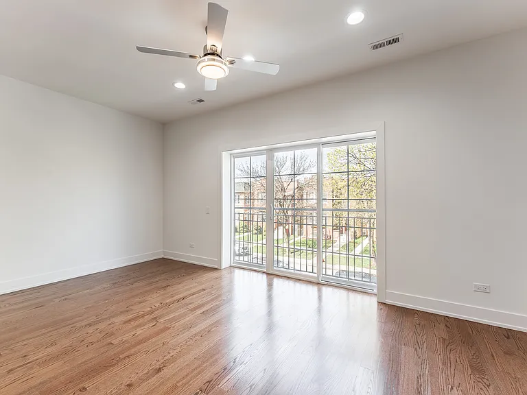 3323 N Avers Ave #3 — Photo 14