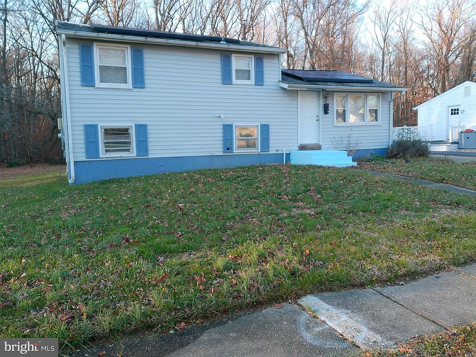 1st image of 444 Chestnut St