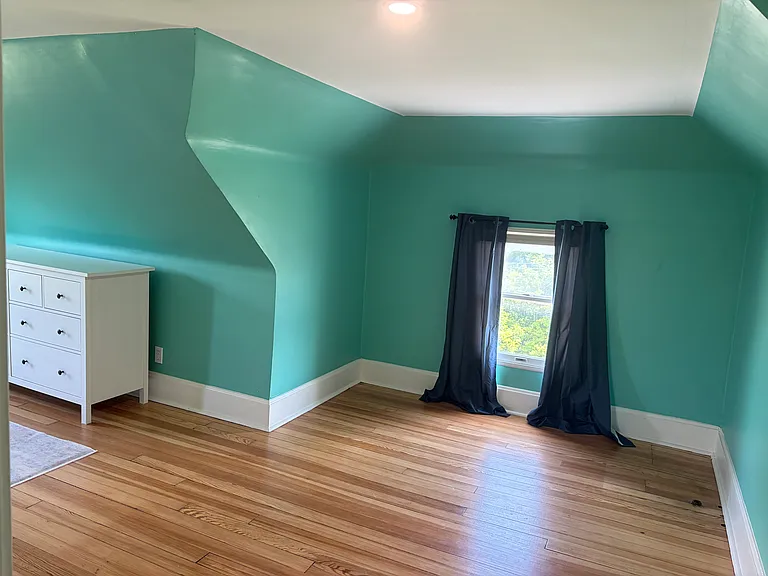 2710 Brighton Rd — Photo 4