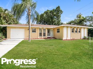 1523 SE 35th Ter, Cape Coral, FL 33904