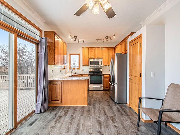 4th image of 6710 Michelle Ave