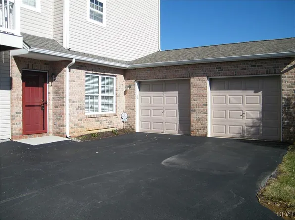 6750 Pioneer Dr, Macungie, PA 18062