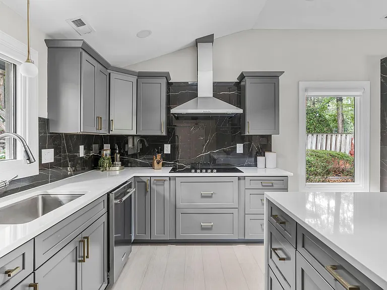3513 Brook Dr — Photo 13