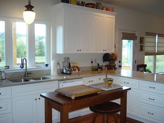 4th image of 250 New Cameron Dr