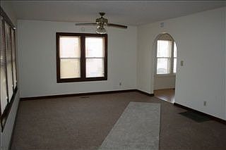 2nd image of 614 E 9th St