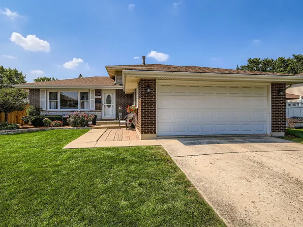 7513 Dorothy Ln, Tinley Park, IL 60477