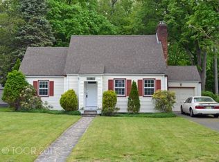 413 Ardmore Rd, Ho Ho Kus, NJ 07423