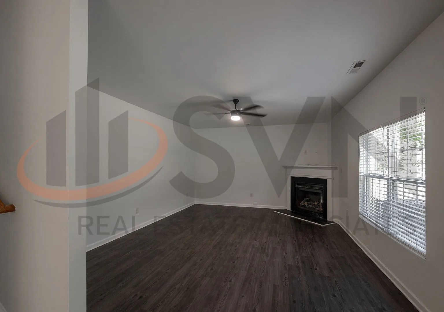 Spacious 4 Bedroom Home with Two-Car Garage in Swann's Mill Community — Photo 4