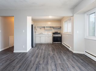 707 3rd Ave E #6, Shakopee, MN 55379