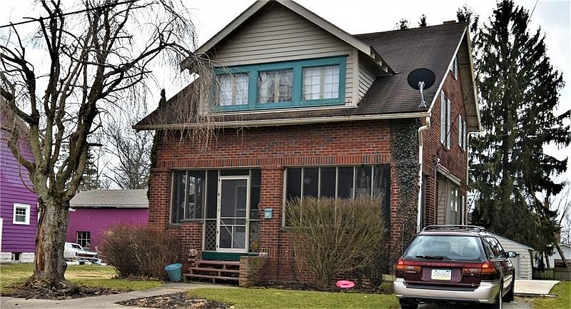 2nd image of 318 E Elizabeth Ave