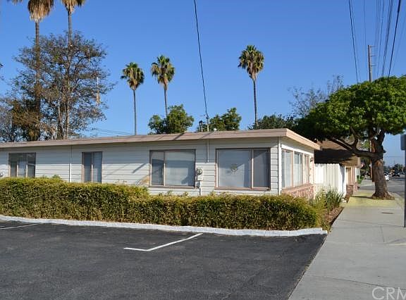 5th image of 23625 Arlington Ave