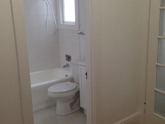 3rd image of 4417 Cabrillo St APT 3