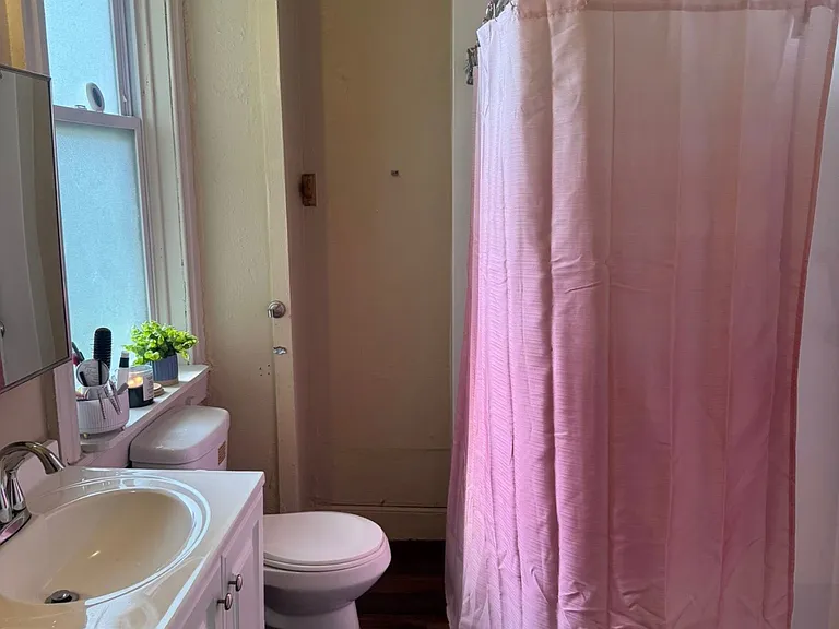 238 S Pershing Ave #1 — Photo 1