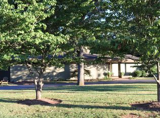 2315 Smallhouse Rd, Bowling Green, KY 42104