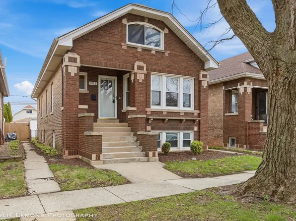 2423 Wesley Ave, Berwyn, IL 60402