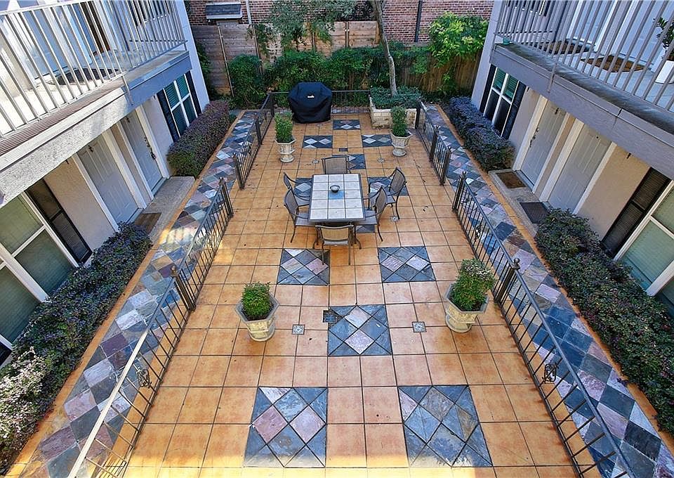 1st image of 4502 Holland Ave APT 207