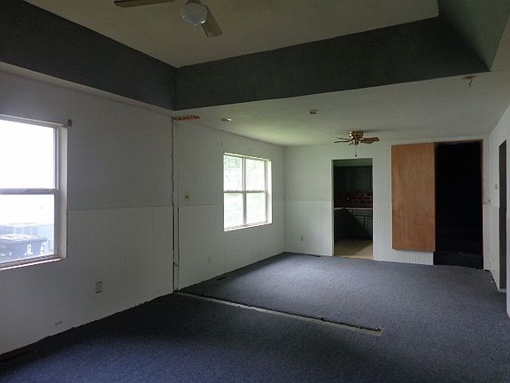 2nd image of 1125 W 3rd Ave