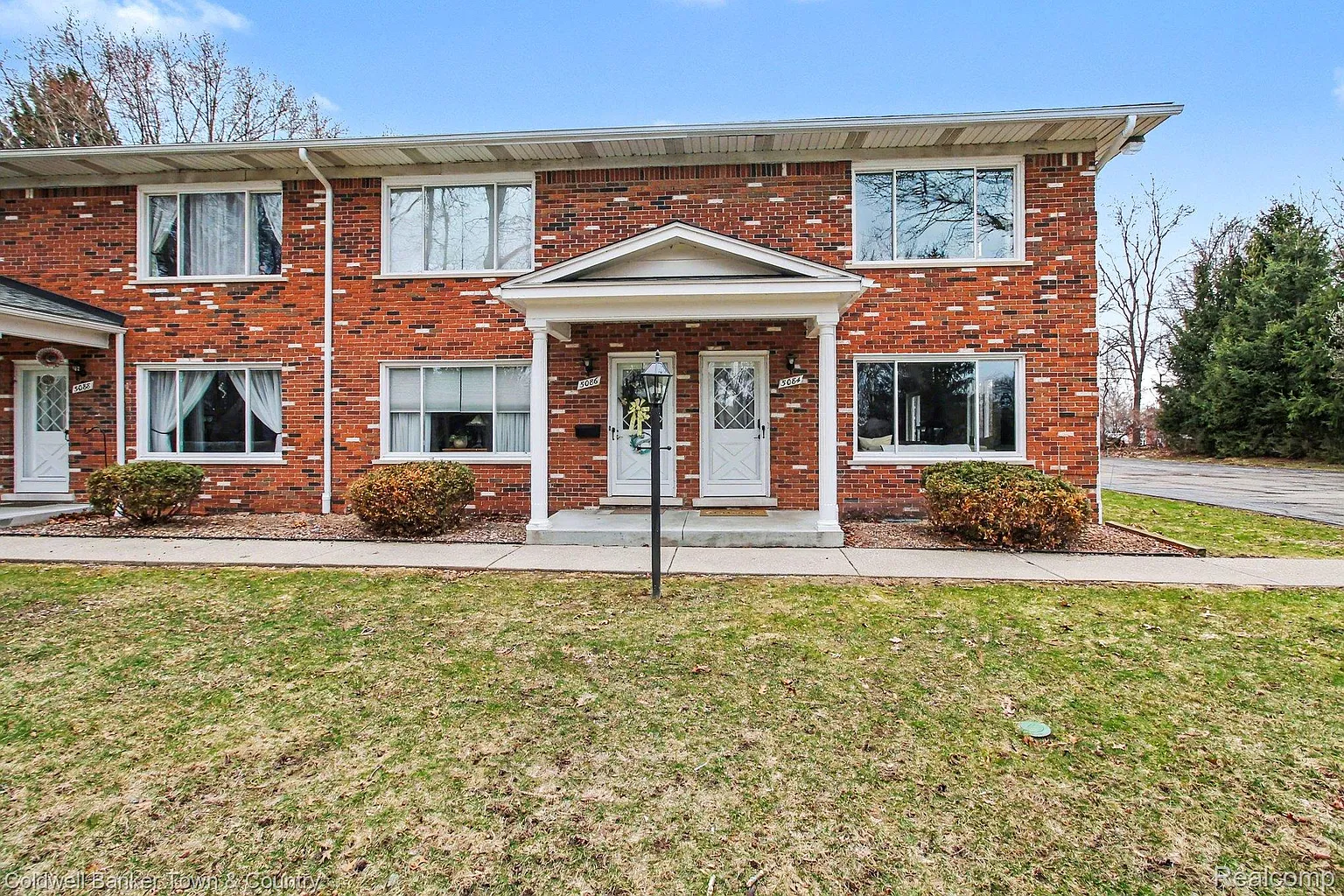 5084 Kintyre Ln photo 1