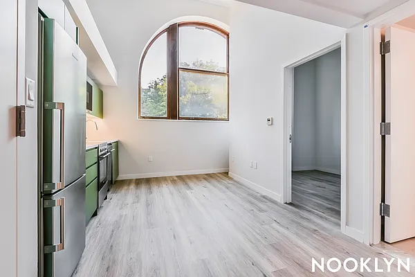 Rented by Nooklyn NYC LLC | media 41