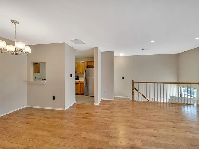 1041 Cumberland Ct — Photo 6