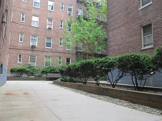 Rented by Supreme Plus Realty Group Inc | media 14