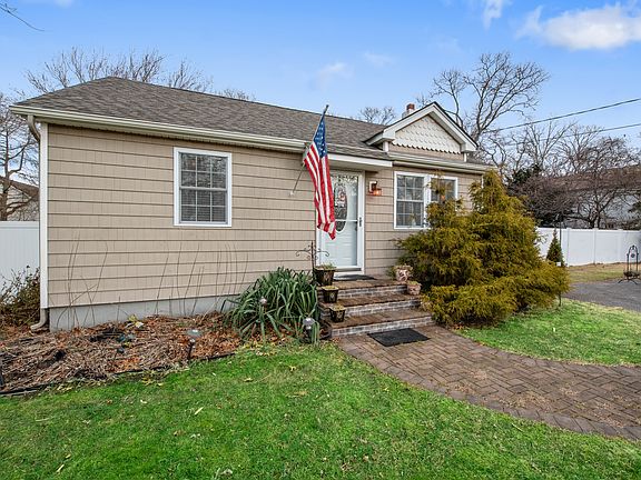 5th image of 89 Westminster Dr