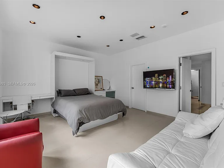 4925 Collins Ave #11E — Photo 18