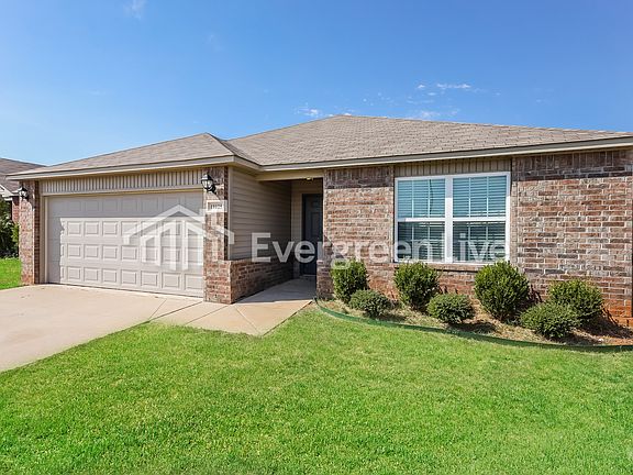 2nd image of 10125 Hidden Village Dr