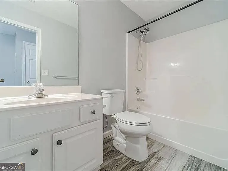 1607 Amhearst Walk Rd — Photo 10