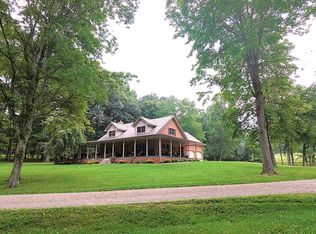 226 Greenwood Dr, Lucasville, OH 45648