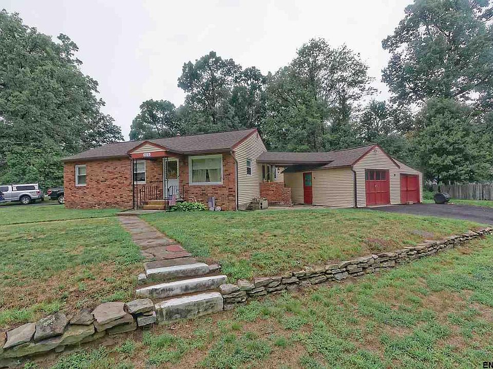 1st image of 529 Leahy Ln