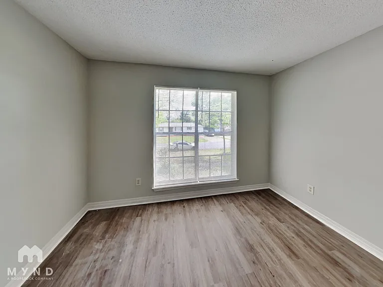 1712 Sam Dr — Photo 12