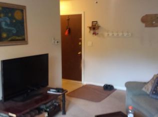 2013 Country Club Dr APT 12, Woodridge, IL 60517