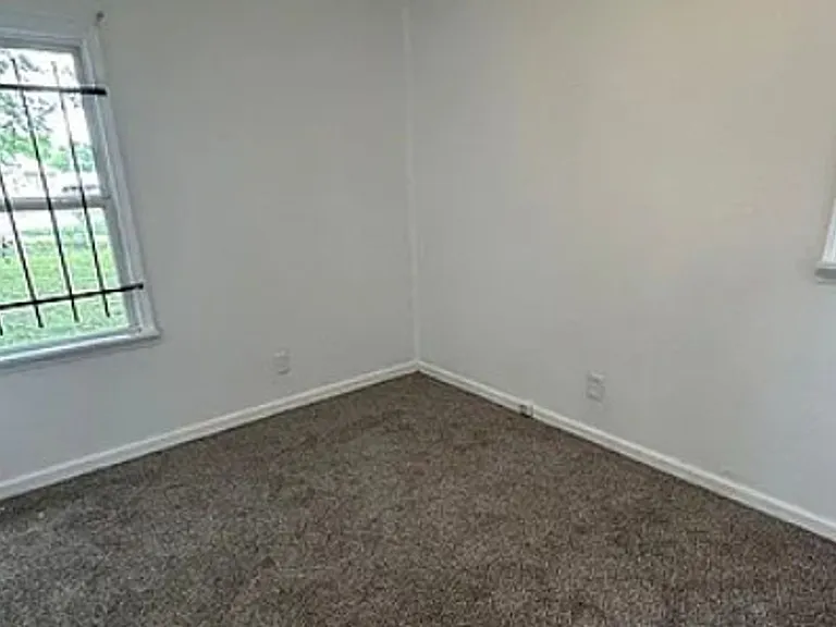38 Marilyn Ln — Photo 5