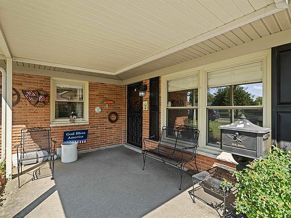 3rd image of 3531 Comanche Pl
