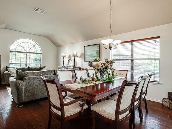 5th image of 5304 Bear Valley Dr
