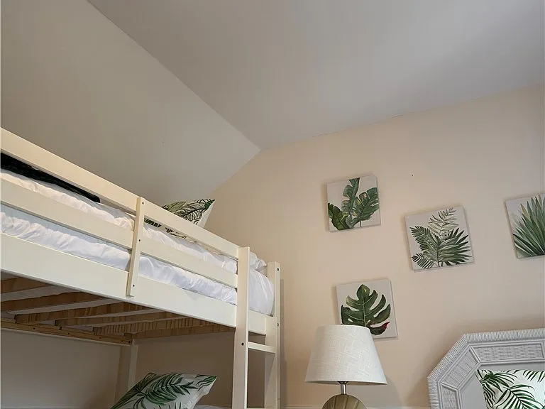 15009 Cloverdale Dr — Photo 16