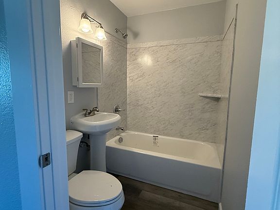 3rd image of 164 C St #C