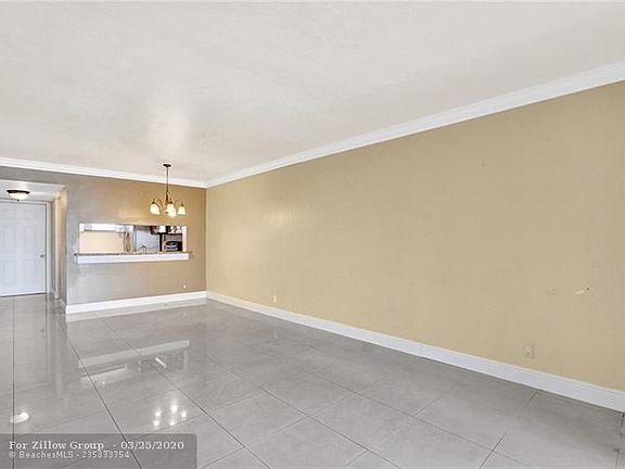 5th image of 114 Lake Emerald Dr APT 306