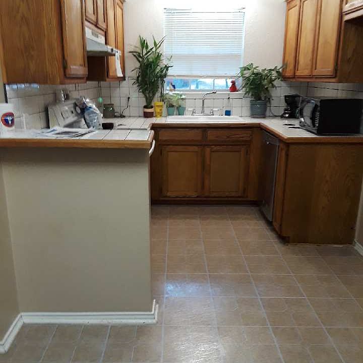 2nd image of 824 Red Oak Ct