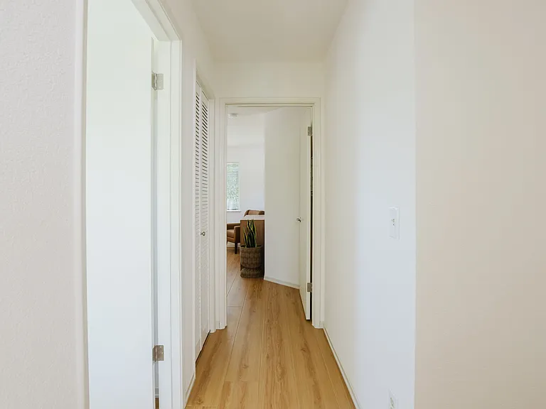 Parkwood Court Apartments — Photo 18