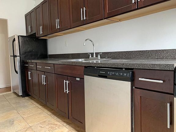 2nd image of 21-80 38th St #3C2