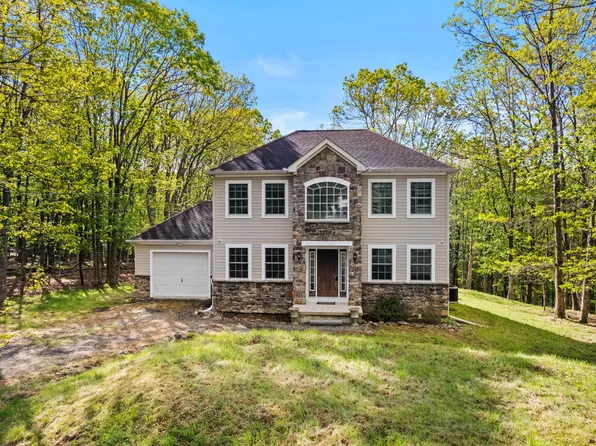 72 Chickadee Ln, Albrightsville, PA 18210