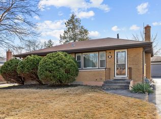 25 W 55th Pl, Westmont, IL