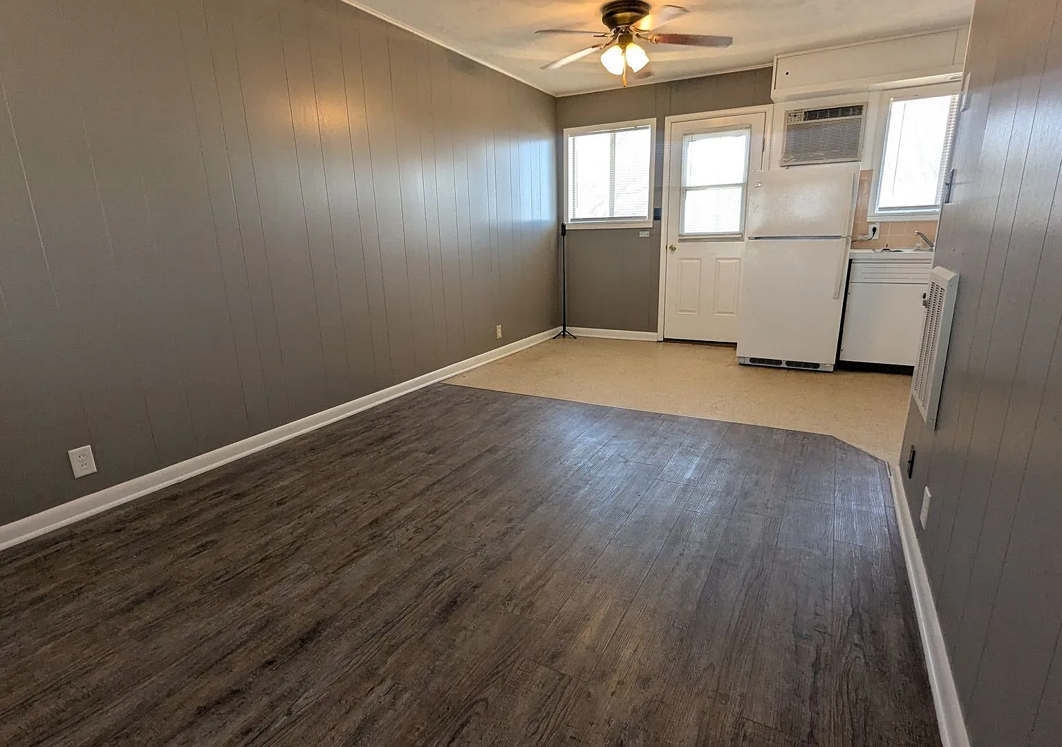 1 Bed 1 Bath | Stockton MO | $725 Month | Close to Lake — Photo 1
