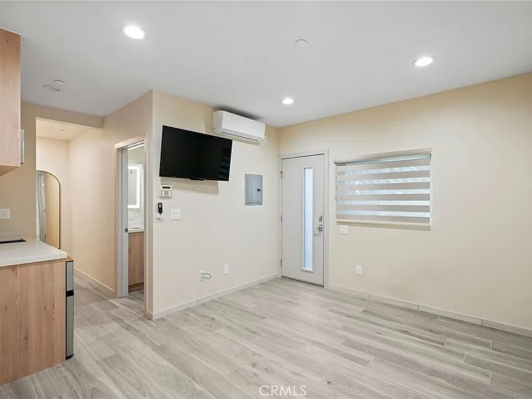 18748 Collins St — Photo 23